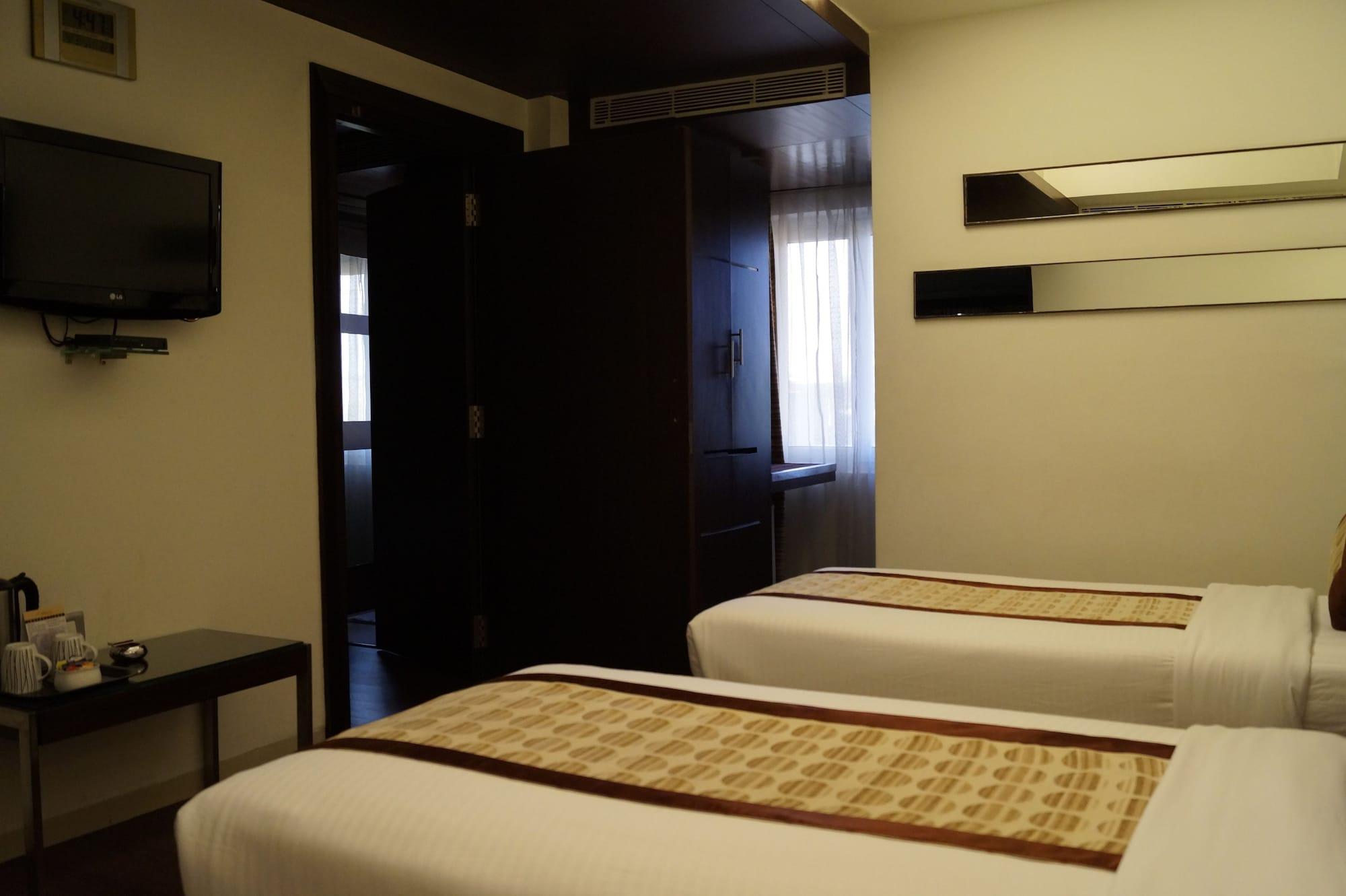 The President Hotel Bangalore Bagian luar foto