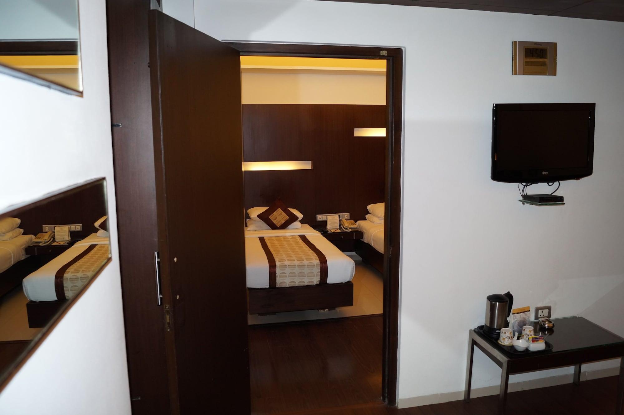 The President Hotel Bangalore Bagian luar foto