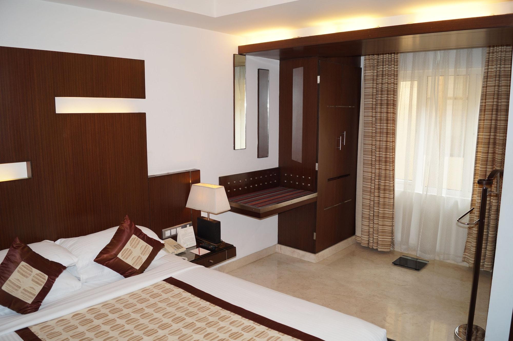 The President Hotel Bangalore Bagian luar foto