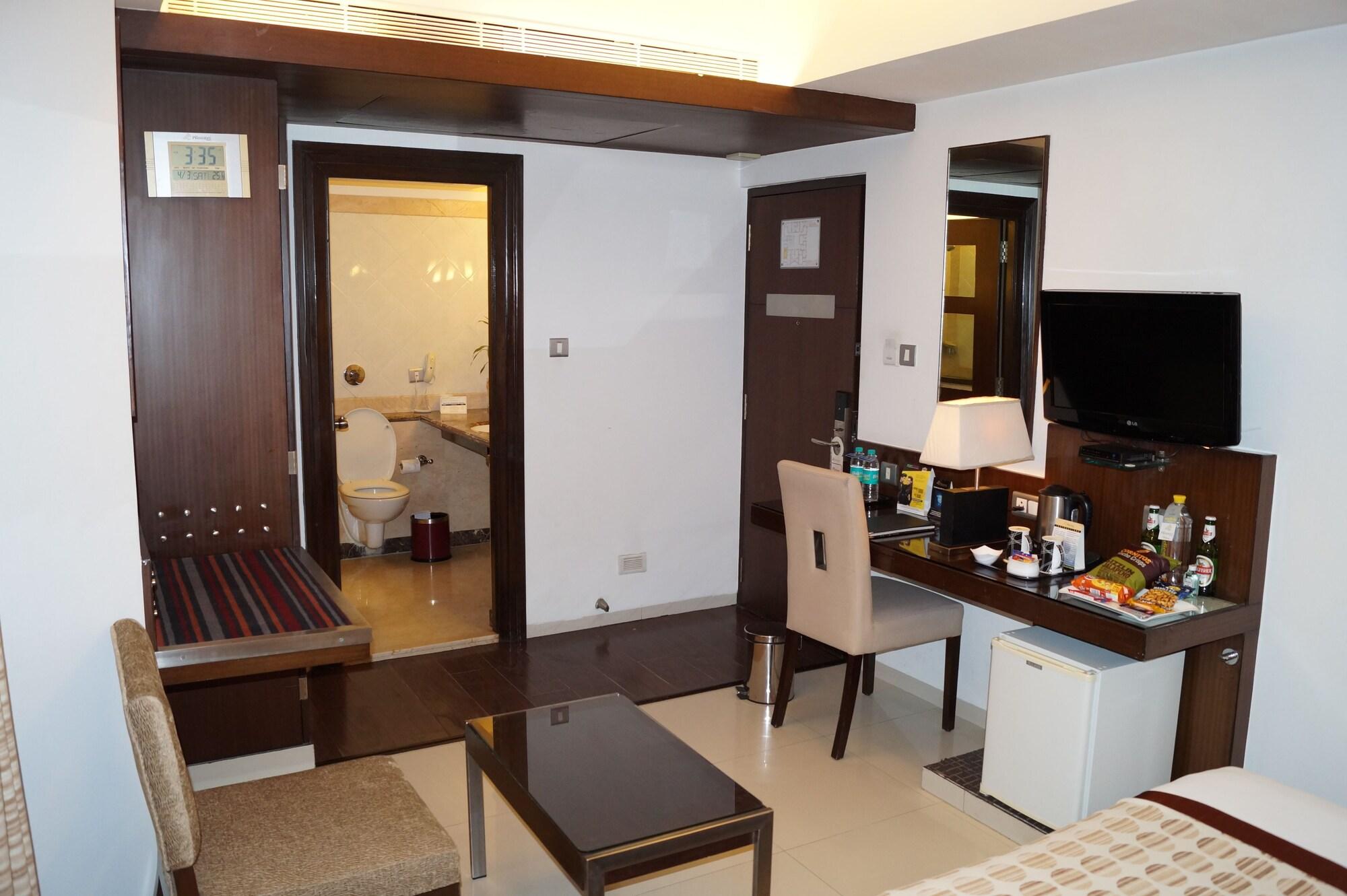 The President Hotel Bangalore Bagian luar foto