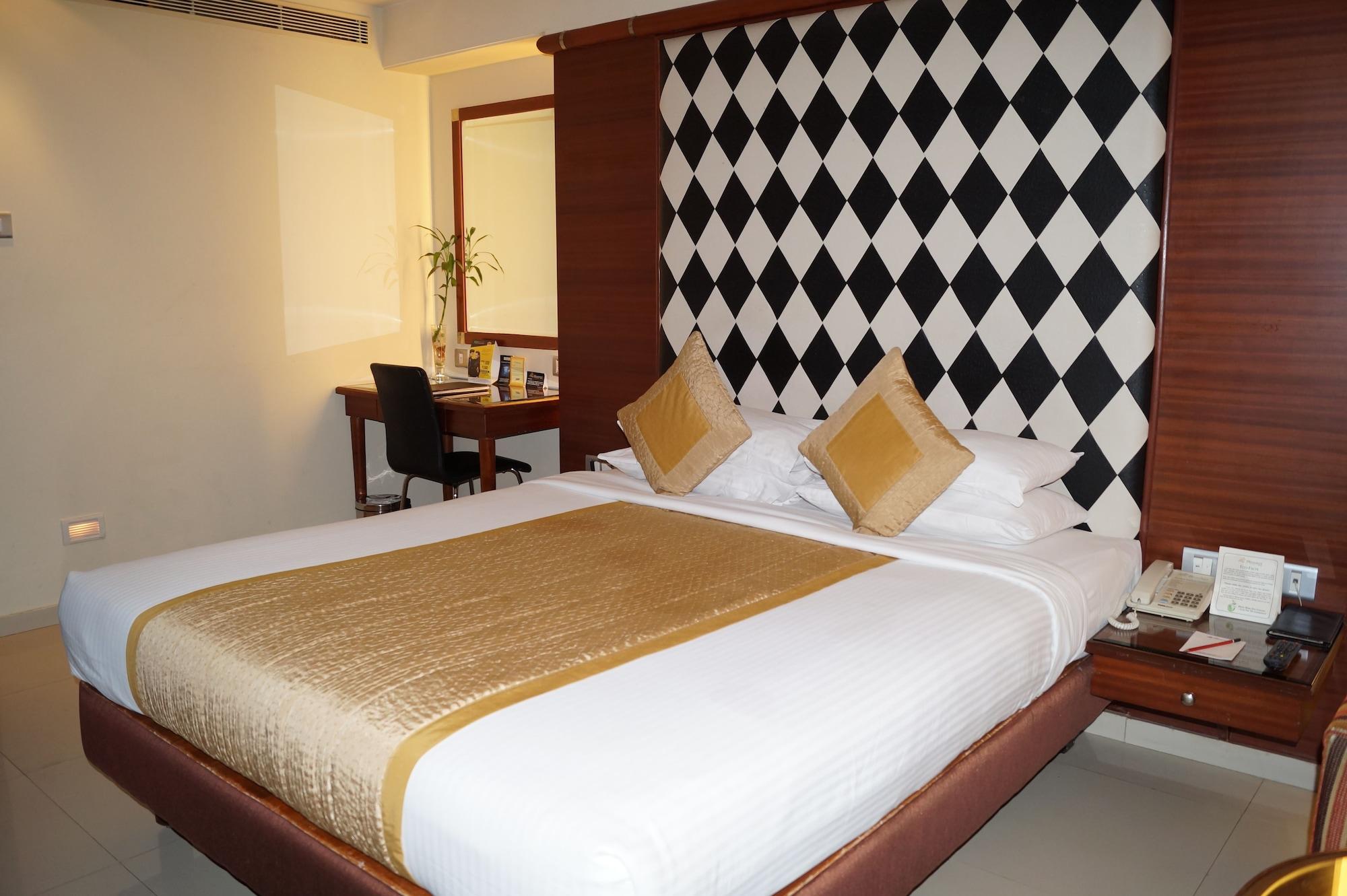 The President Hotel Bangalore Bagian luar foto