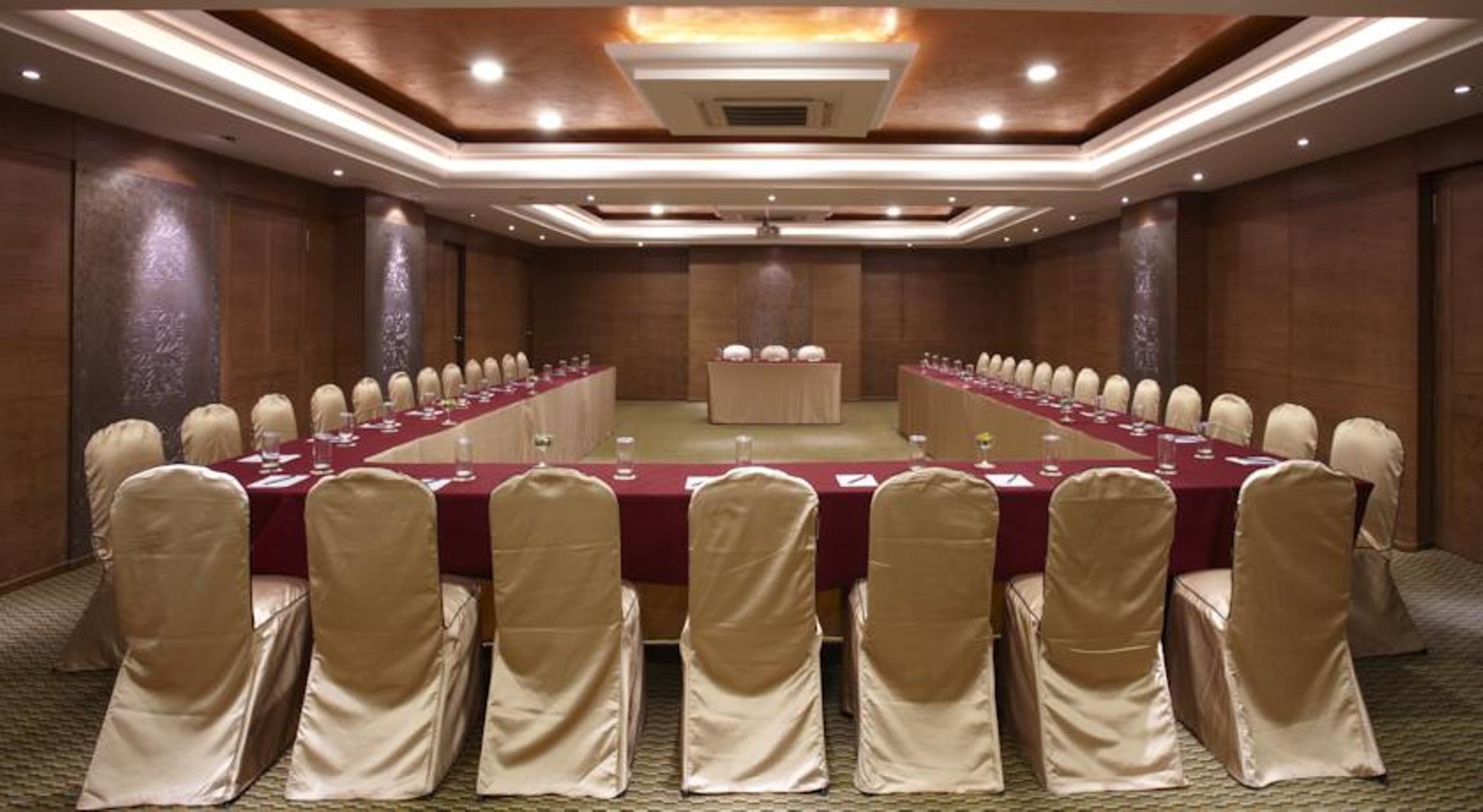 The President Hotel Bangalore Bagian luar foto