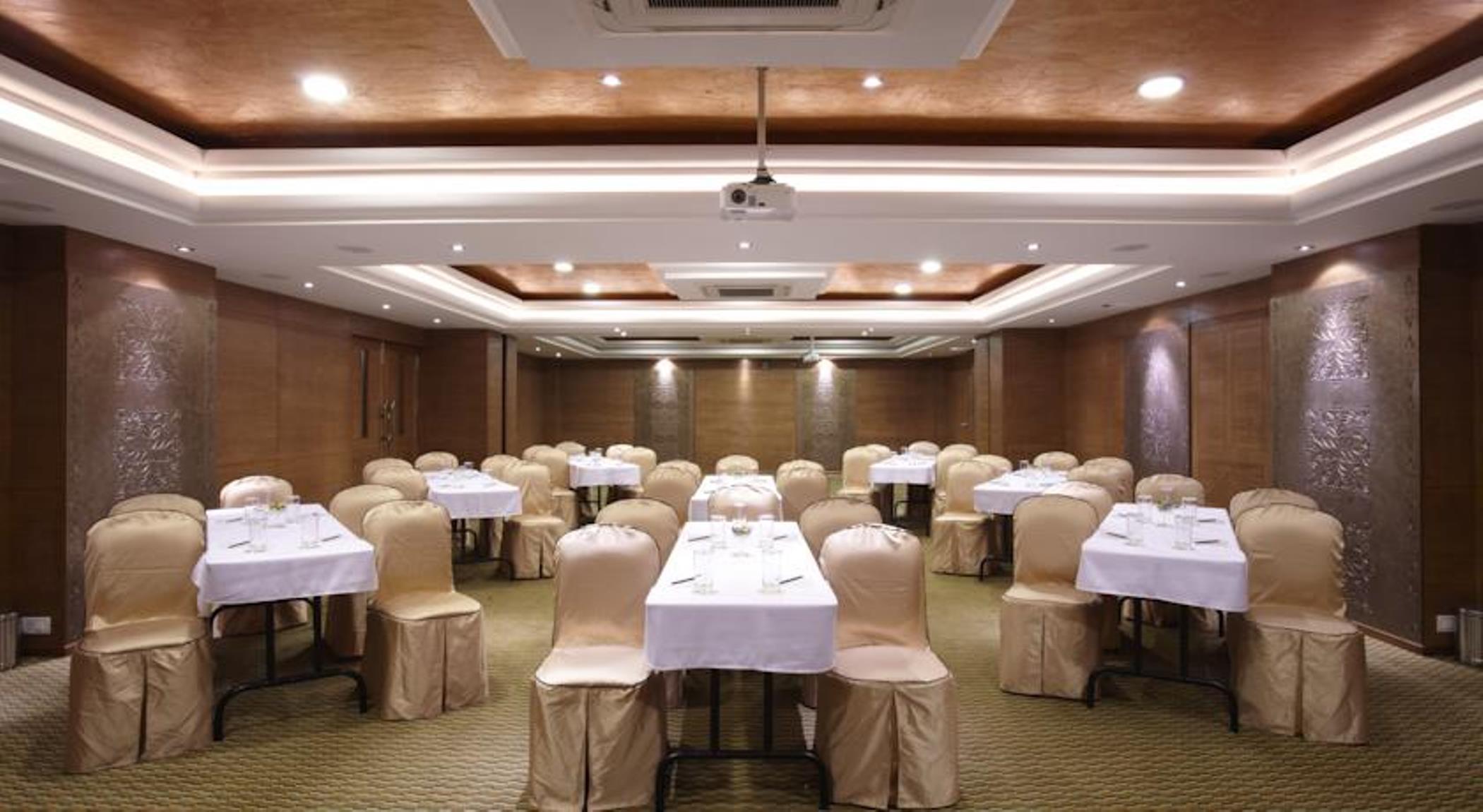 The President Hotel Bangalore Bagian luar foto
